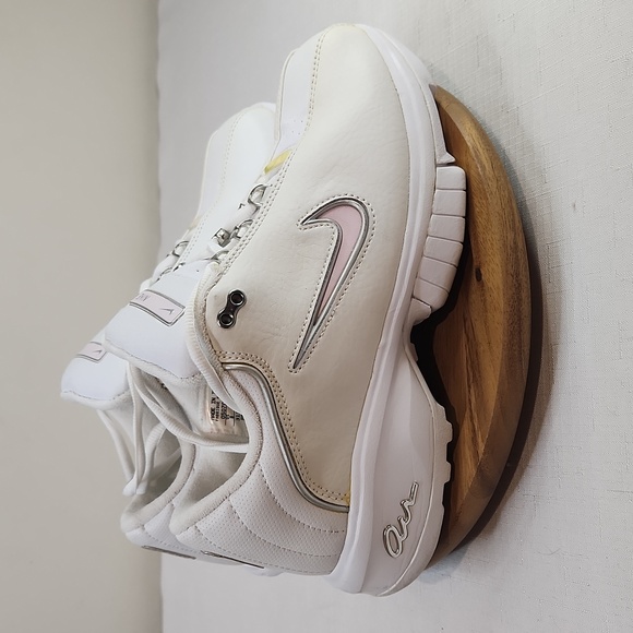 Nike Air Max White Leather Sneakers. Size 8 - Picture 1 of 8